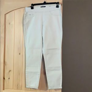 Pull on skinny crop pants